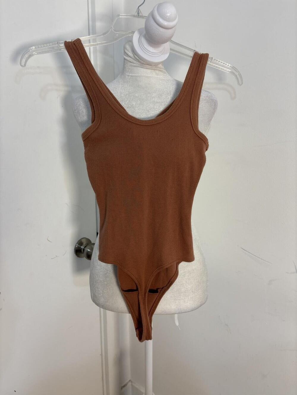 Abercrombie Ribbed Mauve Bodysuit XS Rib Buttons Vneck - Picture 6 of 8